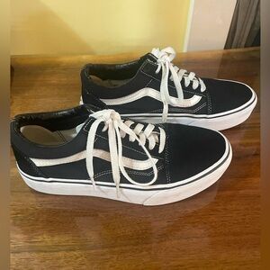 Vans Black and White Sneakers Women’s 8.5 Men’s 7